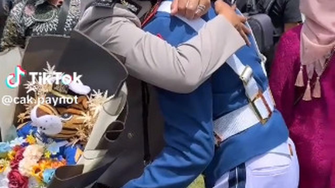 Kedua Orangtua Bintara Polisi Anaknya Taruna Akmil