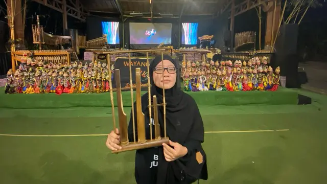 Serunya Bermain Angklung dan Menari Bersama Anak-Anak Saung Angklung Udjo Bandung