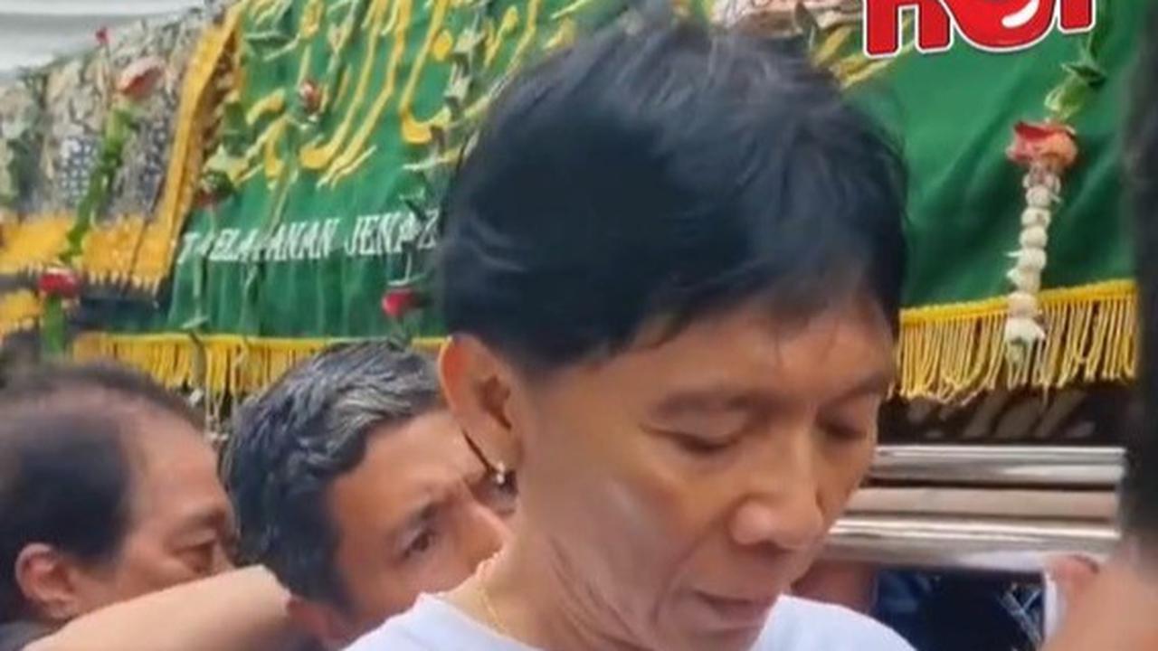 Potret Suasana Duka di Markas Slankers di Potlot, Bimbim Slank  Tegar Panggul Keranda Bunda Iffet