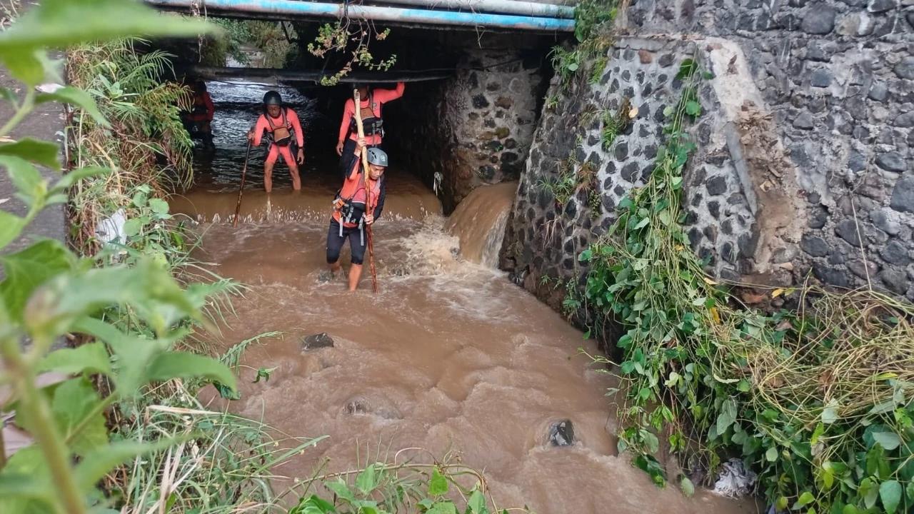 Banjir Terjang Permukiman di Buleleng, Seorang Warga Dilaporkan Hilang
