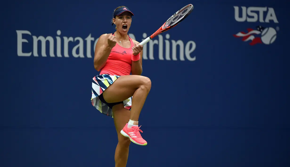 Trofi AS Terbuka adalah gelar kedua Angelique Kerber pada tahun 2016 setelah sebelumnya menjuarai Australia Terbuka.  (AFP/Timothy A. Cary)