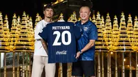Bek Timnas Indonesia,&nbsp;Shayne Pattynama, resmi bergabung dengan juara&nbsp;Thai League 1 dalam empat musim terakhir, Buriram United. (dok. Instagram Buriram United)