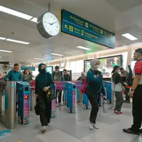 Angkut Penonton Timnas Indonesia Vs China, Pengguna LRT Jabodebek Membludak di Malam Idul Adha