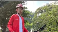 Jokowi dengan sepeda Polygon buatan Indonesia.  (dok.Instagram @jokowi/https://www.instagram.com/p/CD7nchJB1qj/Henry)