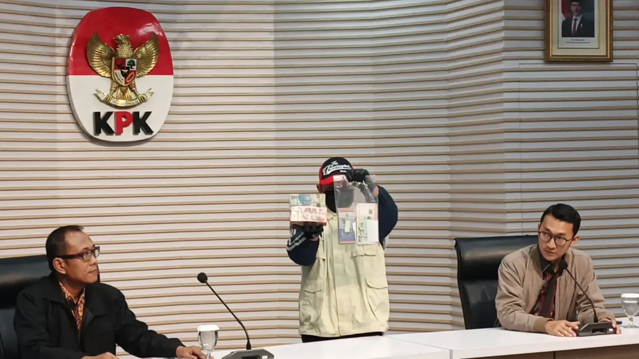 Pelaksana Tugas (Plt) Direktur Penyidikan KPK, Achmad Taufik Husein, di Kantor KPK, Jakarta, Jumat (3/7) (Liputan6.com/Dimas Ramadhan Wicaksana)