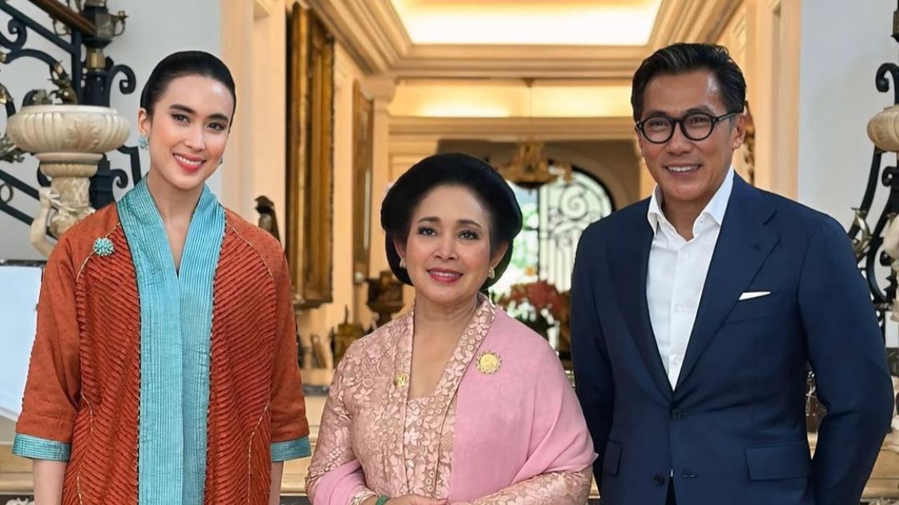 7 Potret Cantik Widiyanti Putri, Menteri Pariwisata Baru dengan Sentuhan Fashion Modern