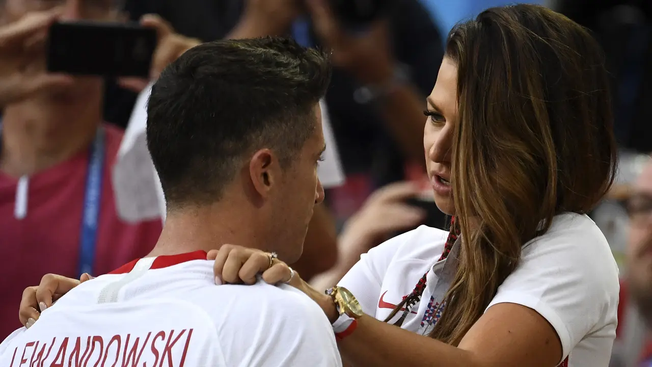 Foto: Enam Transfer Terheboh yang Gagal Terwujud Akibat Bisikan Istri
