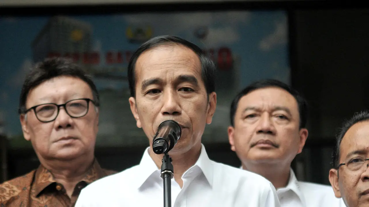 Jokowi Perintahkan Kapolri TNI dan BIN Usut Kasus Penusukan