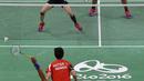 Laga perempat final Olimpiade 2016 cabang bulutangkis nomor ganda campuran antara Tontowi Ahmad/Liliyana Natsir melawan Praveen Jordan/Debby Susanto berlangsung selama 35 menit. (Reuters/Marcelo Del Pozo)