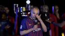 Andres Iniesta adalah legenda hidup Barcelona. Ia menghabiskan seluruh karirnya di Camp Nou sebelum pindah ke klub Jepang, Vissel Kobe. Pemain yang tercatat sumbangkan lebih dari 30 trofi ini, secara menyedihkan harus pergi dari Catalan dengan status bebas transfer. (Foto: AFP/Lluis Gene)