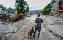 Pesan Terakhir Peziarah India Sebelum Hilang dalam Banjir Bandang di Perbatasan Nepal-Tibet