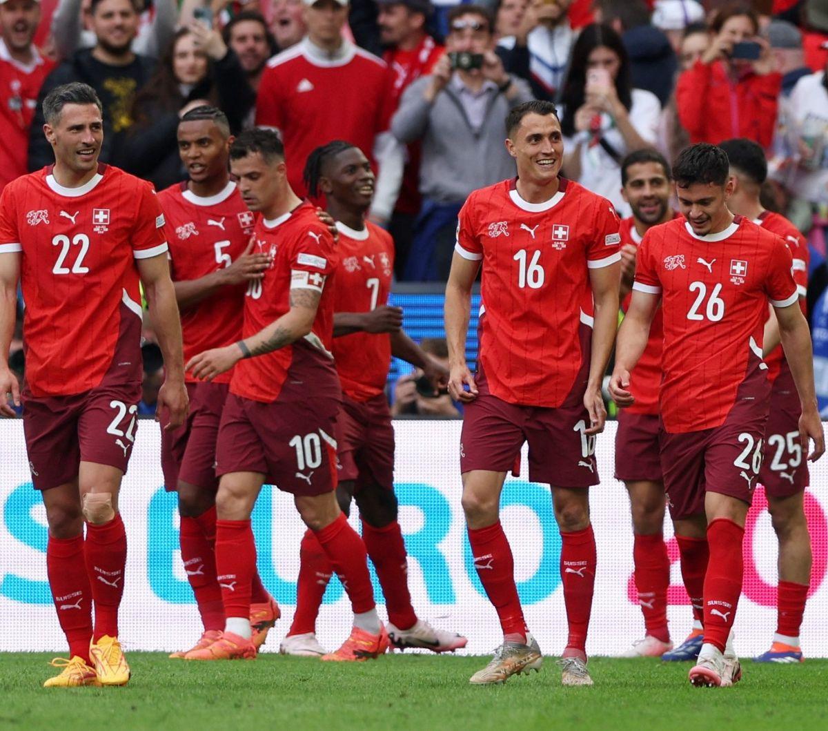 Timnas Swiss sukses memenangkan duel dengan Timnas Hungaria dalam penyisihan Grup A Euro 2024 di Stadion&nbsp;Cologne,&nbsp;Cologne, Jerman, Sabtu (15/6/2024). Granit Xhaka dkk menang meyakinkan dengan skor telak 3-1 atas Hungaria.&nbsp;Foto: REUTERS