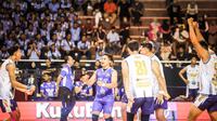 TNI AU Electric mengalahkan&nbsp;Perumda Tirta Bhagasasi Bekasi&nbsp;melalui laga melelahkan lima set pada&nbsp;final four Livoli Divisi Utama 2025&nbsp;di GOR Ki Mageti, Magetan Jumat (10/10). TNI AU menang&nbsp;3-2 (25-20, 21-25, 30-32,, 25-17, 15-5). (foto: PBVSI).