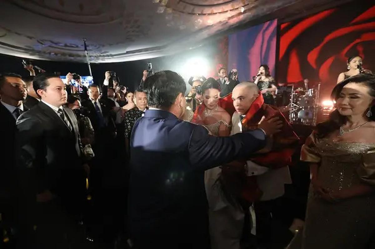 7 Potret Pesta Pernikahan Frank Hutapea dan Winona, Bertema Clubbing