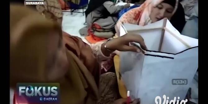 VIDEO: Lukisan Kekinian Damar Kurung oleh Wali Murid SD Muhammadiyah Gresik