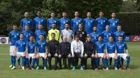 Kostum resmi yang akan digunakan Italia pada Piala Eropa tahun ini. (FIGC)