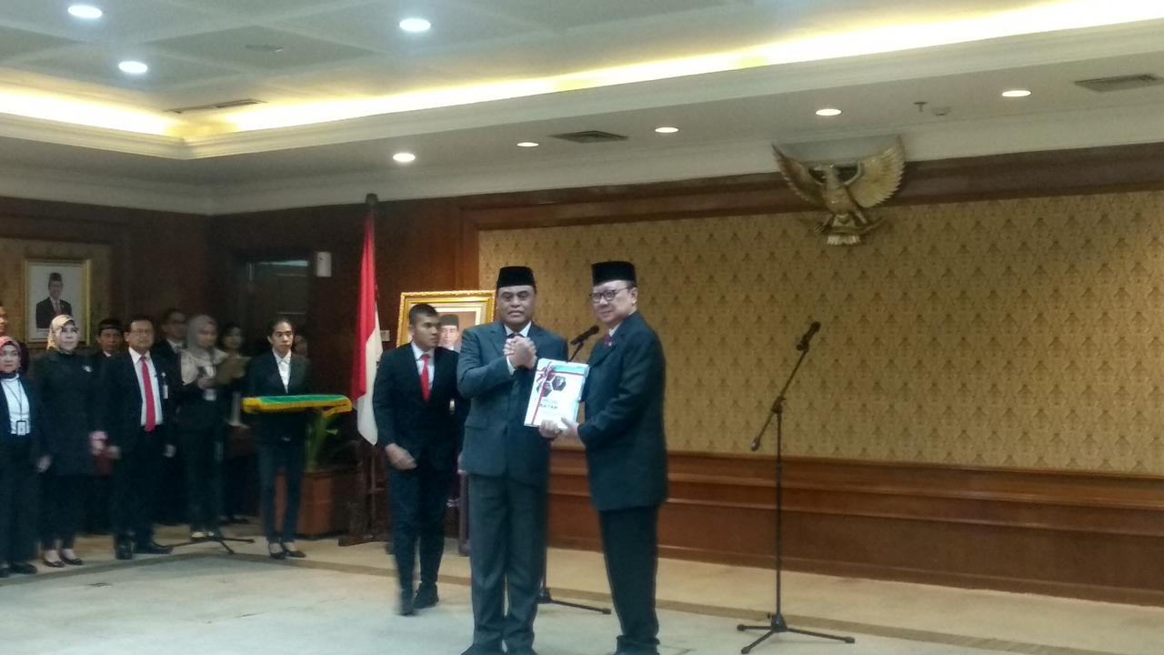 Kementerian Pendayagunaan Aparatur Negara dan Reformasi Birokrasi (PANRB) menggelar proses serah terima jabatan (sertijab) untuk tugas Menteri PANRB periode 2019-2024. Liputan6.com/Maulandy