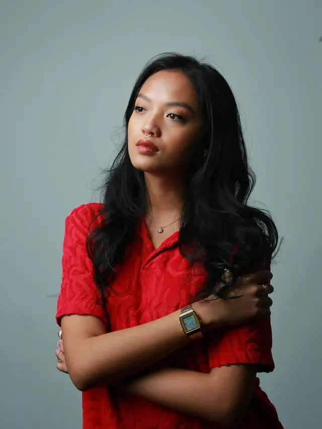 Anya Geraldine dan Vino G Bastian jadi pemain utama di film Gampang Cuan, keduanya berperan sebagai adik kakak