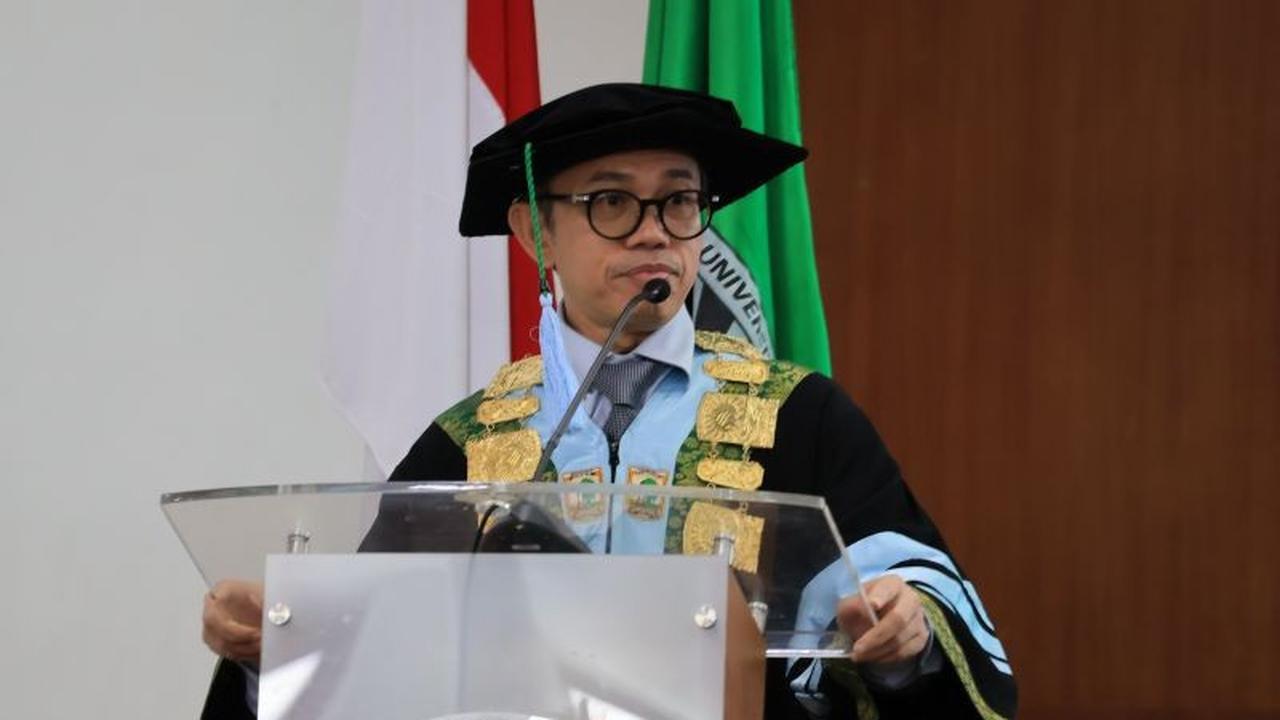 Tambahan Guru Besar Perkuat Optimisme UNAND Menuju Kampus Dunia