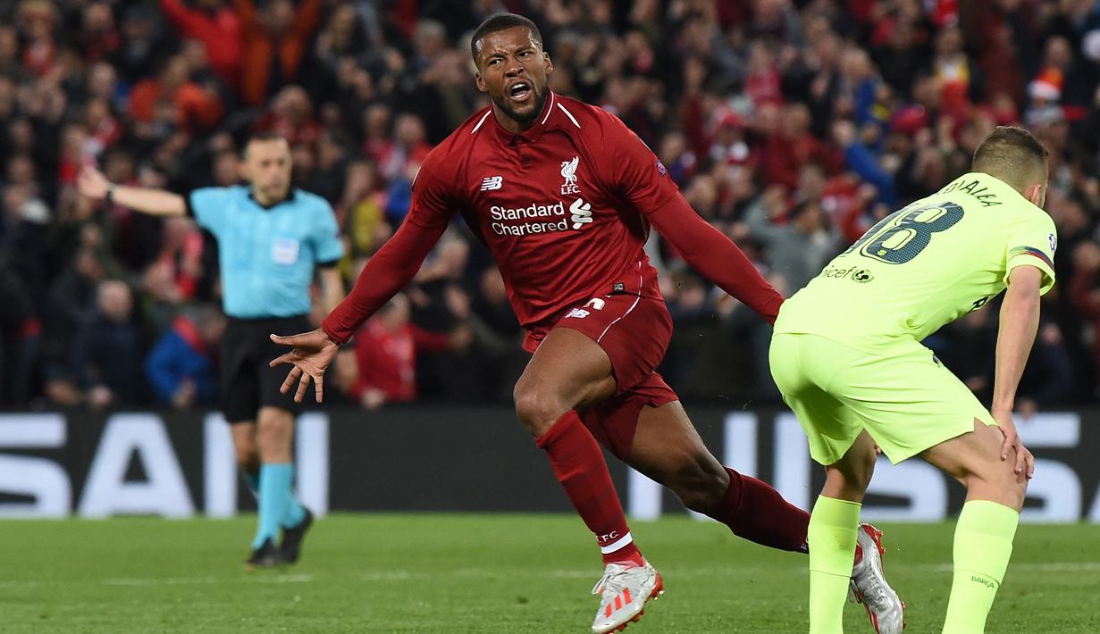 Georginio Wijnaldum. Gelandang Belanda berusia 31 tahun ini dilepas gratis Liverpool ke PSG pada awal musim 2021/2022 lalu setelah 5 musim berseragam the Reds. Ia didatangkan Liverpool di awal musim 2016/2017 dari Newcastle United dengan nilai transfer 27,5 juta euro. Ia berperan penting saat Liverpool meraih gelar Liga Champions musim 2018/2019 dengan tampil luar biasa di leg kedua semifinal melawan Barcelona dengan menyumbang gol ketiga dan keempat untuk membuat The Reds comeback setelah kalah 0-3 di leg pertama. Bersama Liverpool ia total tampil dalam 237 laga di semua ajang dengan torehan 22 gol dan 16 assist. (AFP/Paul Ellis)