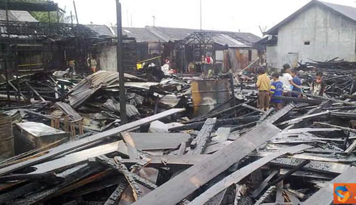 Citizen6, Banjarmasin: Kebakaran di Gang Sepakat RT 13/15 Teluk Tiram Darat, Banjarmasin. (Pengirim: Ibe Pademawoe)