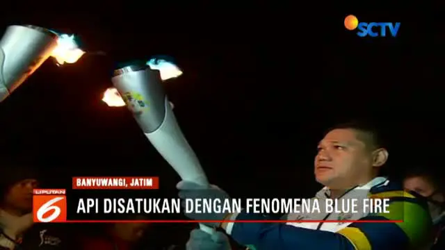 Api abadi Asian Games 2018 dibawa menuju Gunung Ijen, Jawa Timur, untuk dipertemukan dengan fenomena langka blue fire atau api biru, Minggu 22 Juli 2018 dini hari.