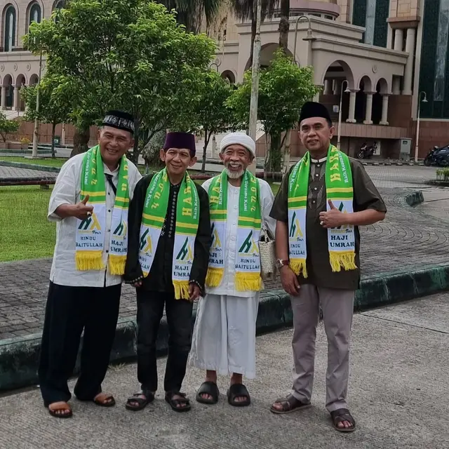 Nurul Qomar dengan Grup Empat Sekawan