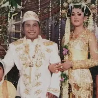 Cinta berawal dari pandangan pertama. Itu juga yang terjadi pada Narji Cagur dengan sang istri Widiyanti. Awal kisah tahun 2005 saat melakukan perjalan Jakarta menuju Surabaya. (dok. Pribadi)