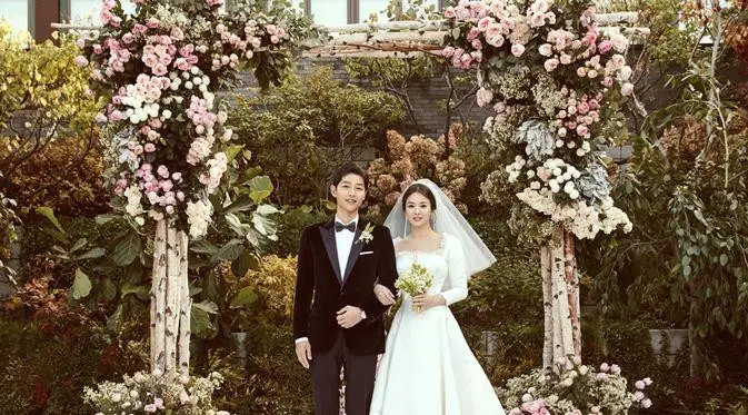 Song Joong Ki dan Song Hye Kyo menikah