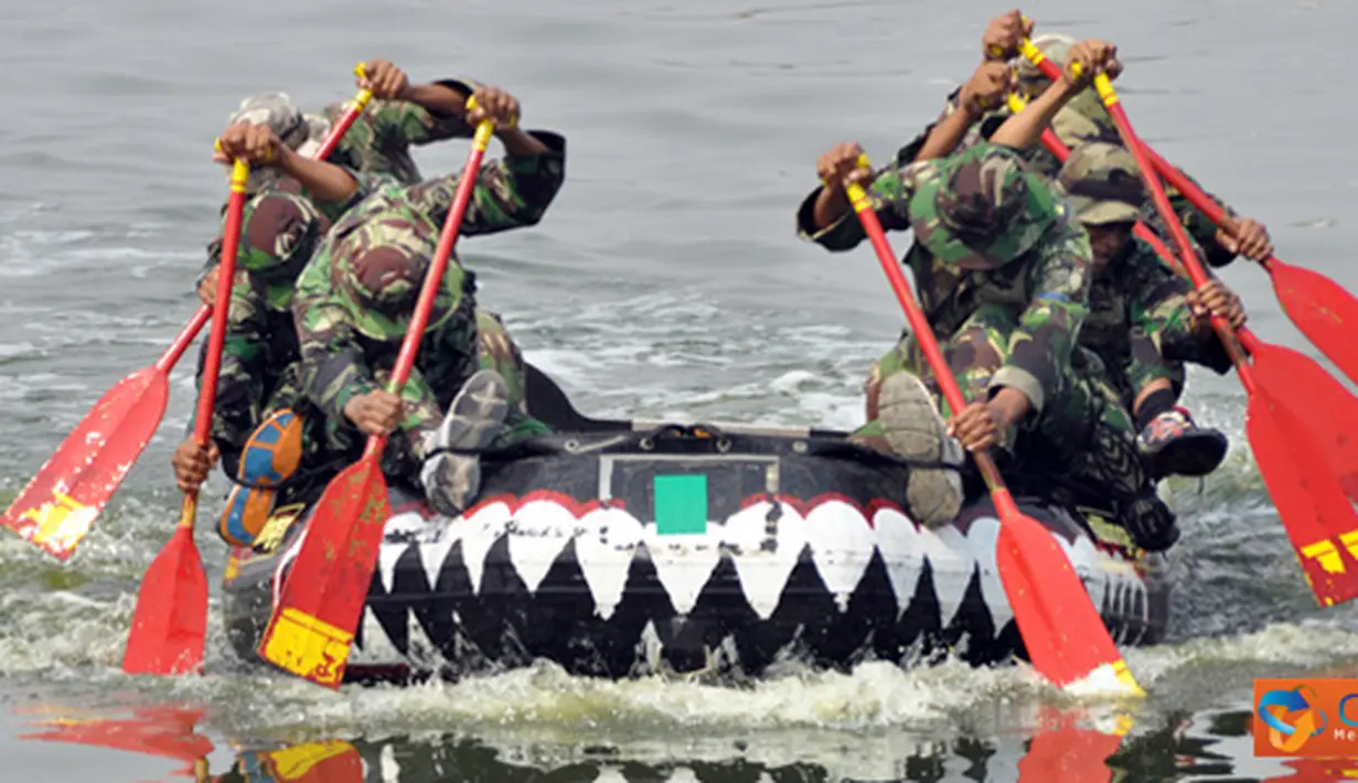 Citizen6, Surabaya: Kegiatan lomba try out dayung perahu karet ini disaksikan Komandan Pasmar-1 Brigadir Jenderal TNI (Mar) A. Faridz Washington, para Asisten Kaspasmar-1, para Dankolak/satlak Pasmar-1 serta para pejabat teras Pasmar-1 lain. (Pengirim: Bu