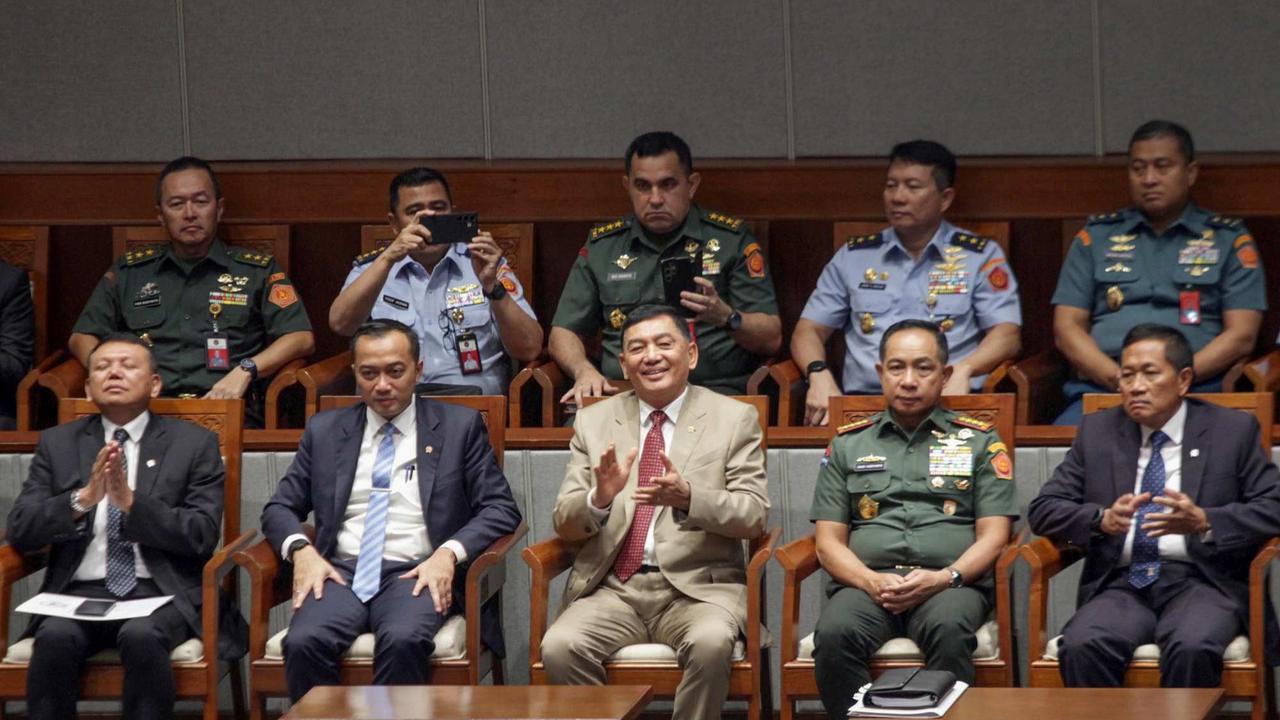 DPR Sahkan UU TNI