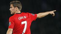 4. Michael Owen - Owen menjadi pengguna nomor 7 di Manchester United usai Cristiano Ronaldo hengkang ke Real Madrid. Michael Owen menorekan 17 gol dari 52 laga selama berseragam Manchester United. (AFP/Glyn Kirk)