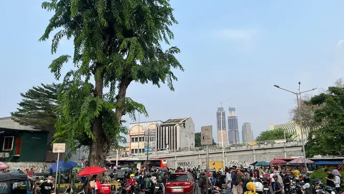 Demo 25 Agustus di DPR Ricuh, Perjalanan KRL Tanah Abang-Rangkasbitung Terganggu