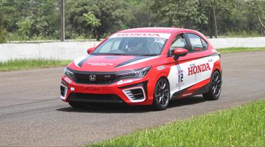 Mobil balap Honda Racing Indonesia siap bertarung di putaran kedua ISSOM 2022