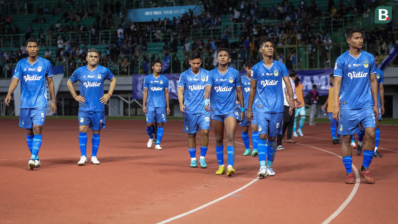 Foto: Wajah Lesu Pemain PSIM Yogyakarta Usai Babak Belur Dihajar FC Bekasi City di Liga 2