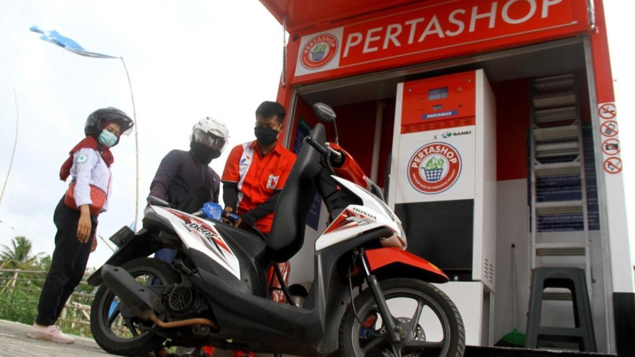 Selain itu, Pertashop juga menjual produk yang sesuai standar resmi yang diatur UU.