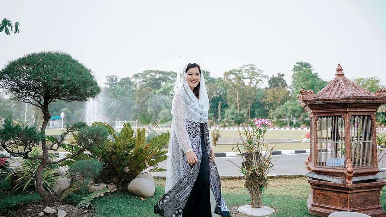 5 Model Outer Brokat Panjang dan Pendek Kekinian 2025, Bisa untuk Acara Kasual Maupun Formal