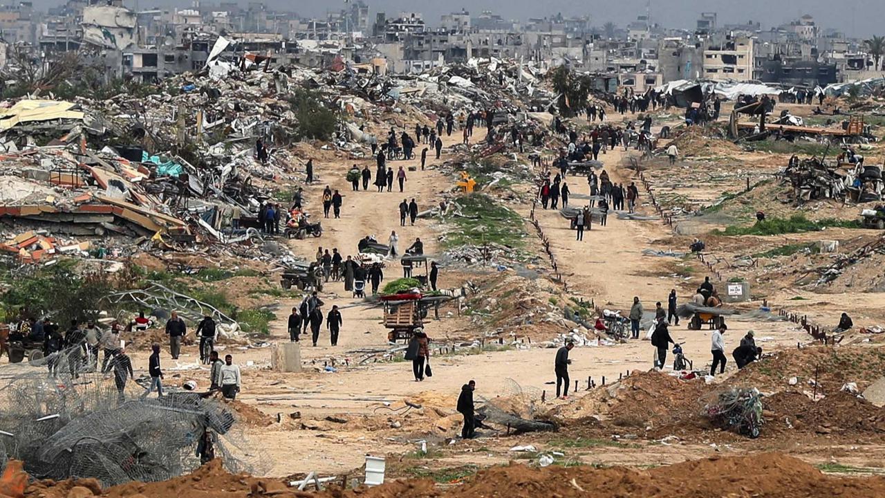 Warga Palestina kembali ke Kampung halamannya di Gaza Utara, Lintasi Koridor Netzarim