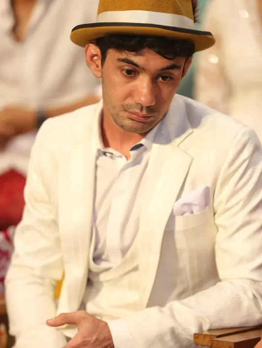 Reza Rahadian (Adrian Putra/Fimela.com)