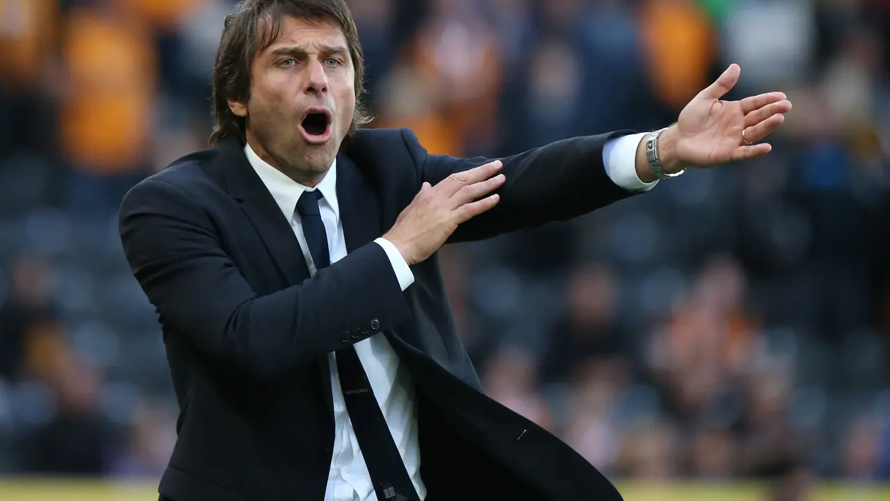 Manajer Chelsea Antonio Conte (Reuters / Scott Heppell)