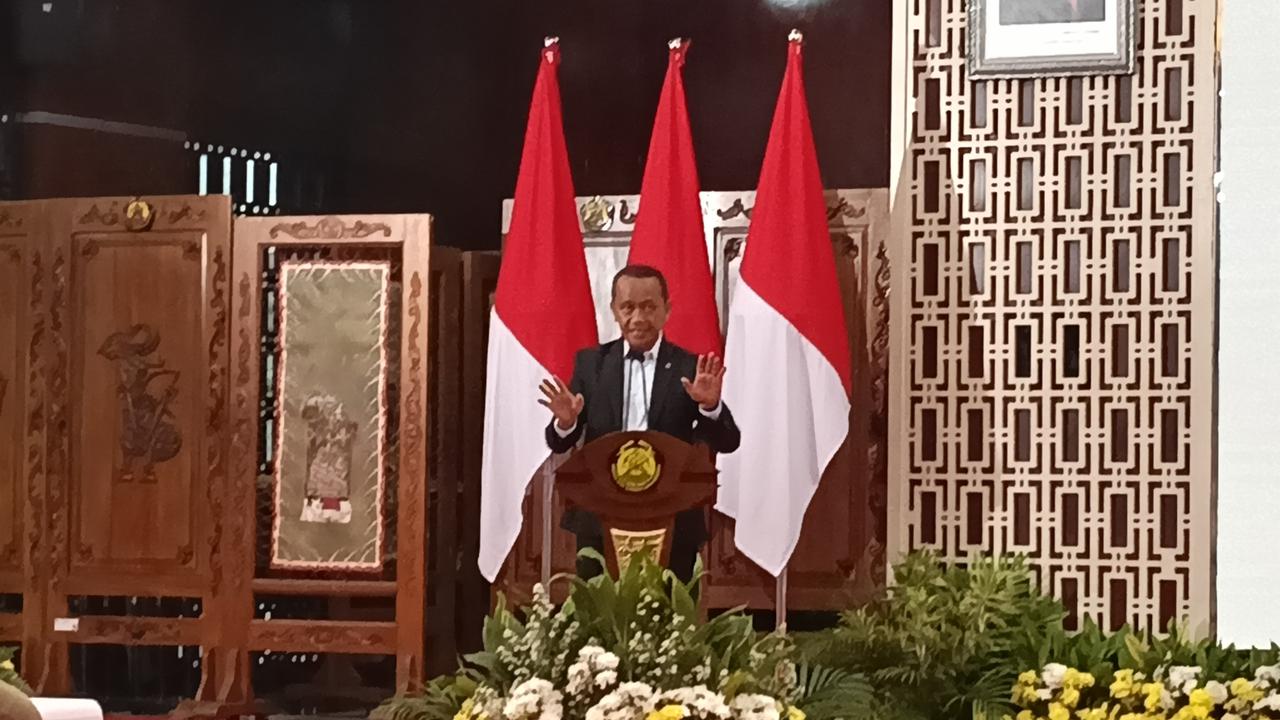 Kabar Gembira dari Menteri Bahlil: Produksi Minyak RI Juni 2025 Lampaui Target APBN