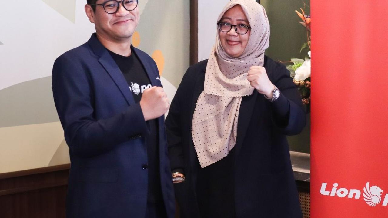 "Merespons tingginya kebutuhan pengiriman para UMKM dan seller, Lion Parcel menghadirkan berbagai inovasi dalam bentuk program dan inovasi," kata Kenny dalam Media Gathering, Selasa(17/10).