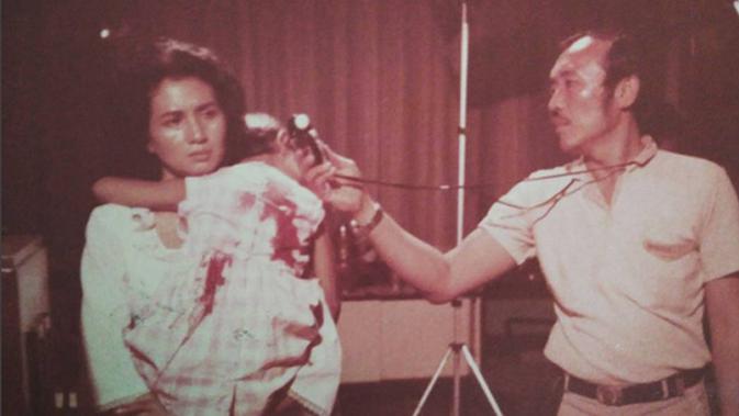 Dewi Irawan Sedikit Berbagi Cerita Pembuatan Film G30s Pki News Entertainment Fimela Com Film g 30 s/pki merupakan gambaran visual tentang keganasan pki di waktu silam, saat berusaha melakukan kudeta pada pemerintah indonesia dengan penumpasan pengkhianatan g 30 s pki atau hanya pengkhianatan g 30 s pki a adalah judul film dokudrama propaganda indonesia tahun 1984. cerita pembuatan film g30s pki