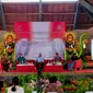 Pustakawan Utama Perpustakaan Nasional Dedi Junaedi dan Duta Baca Gol A Gong bersama stakeholder dalam Roadshow Duta Baca Indonesia (DBI) di Kabupaten Buleleng, Bali. (Liputan6.com/ Istimewa)