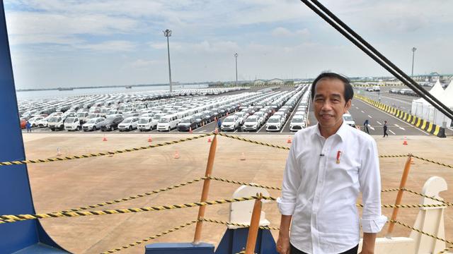 Presiden Joko Widodo atau Jokowi mengatakan pemerintah merencanakan ekspor mobil di Pelabuhan Patimban, Jawa Barat sebanyak 160.000 unit pada 2022.
