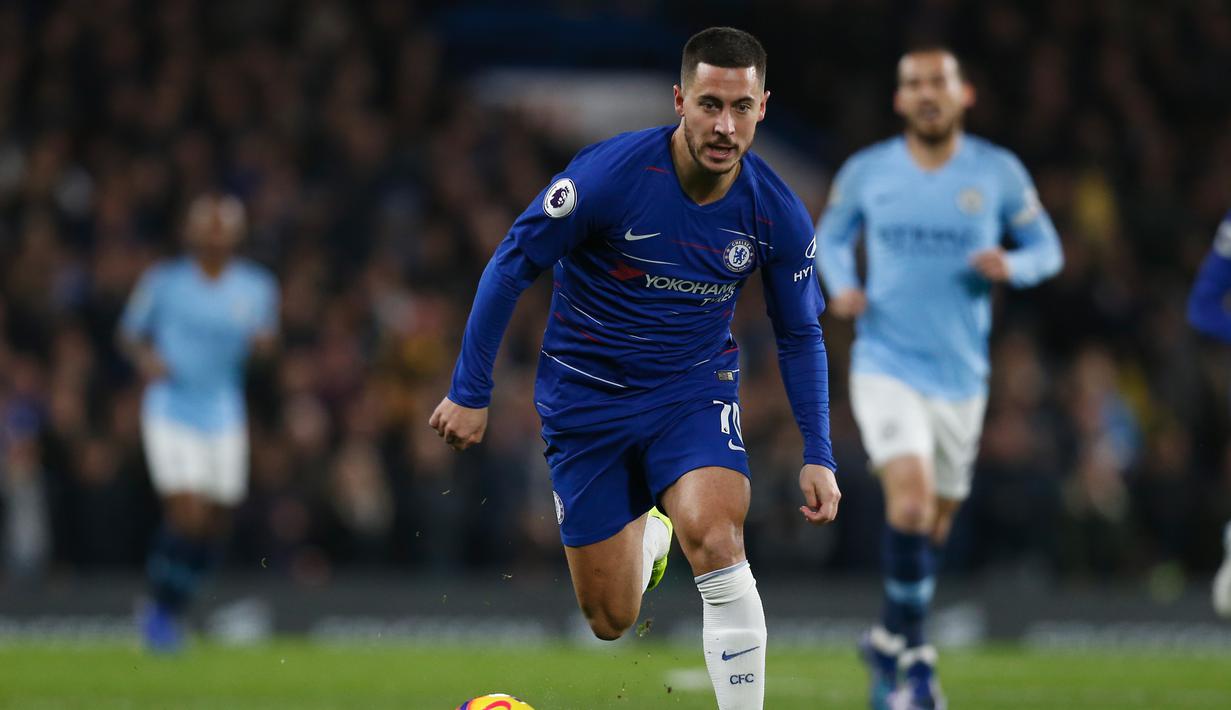 Musim ini saja, hazard telah mencetak tujuh gol dan delapan assist. Namun kabar simpang siur tengah melanda Chelsea usai Hazard dikabarkan ingin pindah ke Real Madrid. (AFP/Ian Kington)