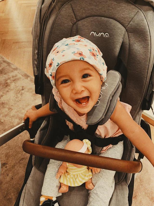 Menggemaskan, Ini 6 Potret Anak Semata Wayang Putri Marino dan Chicco Jerikho