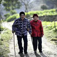 Pasangan suami istri asal Chengdu, China, telah menikah selama 81 tahun. (Foto: shanghaiist)