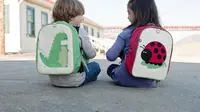 Awas, Bawa Tas Sekolah Terlalu Berat Berbahaya buat si Kecil