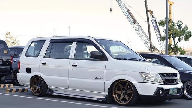 Modifikasi Isuzu Panther (Instagram/@autoprojectindonesia)